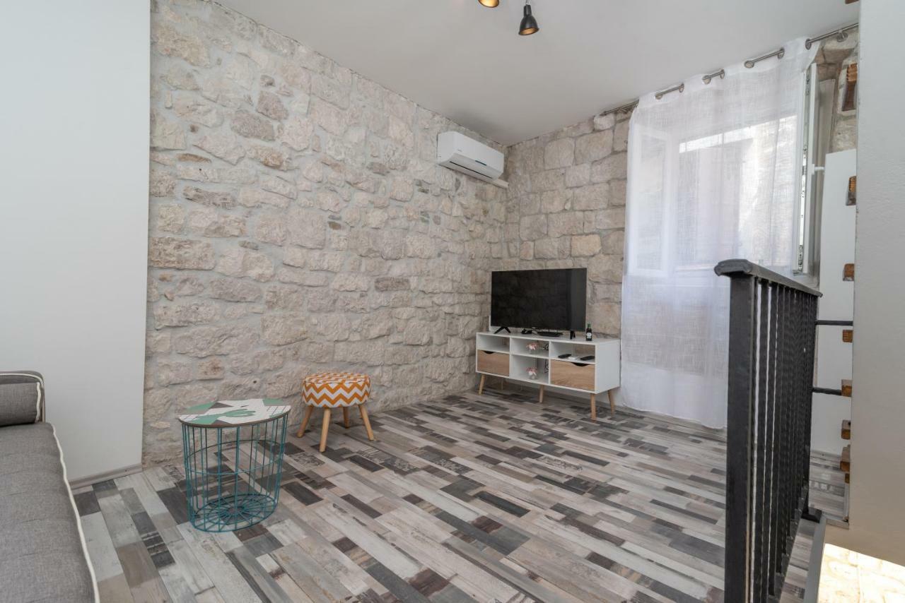 Skuribanda Trogir